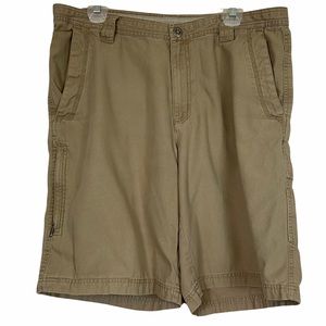 4/$25 Columbia men’s khaki shorts 11” inseam size 36”